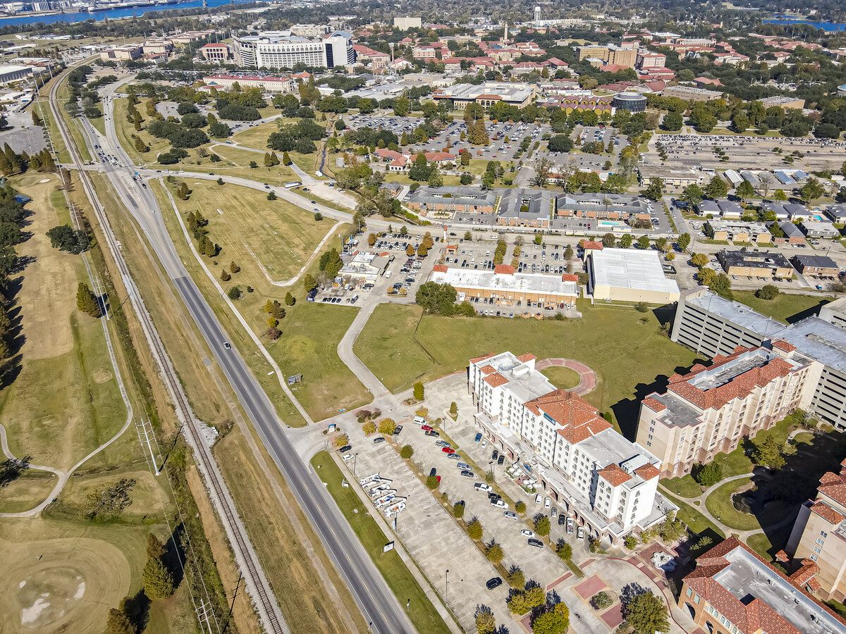 Staybridge Suites: 4001 Nicholson Dr, Baton Rouge, LA 70808
